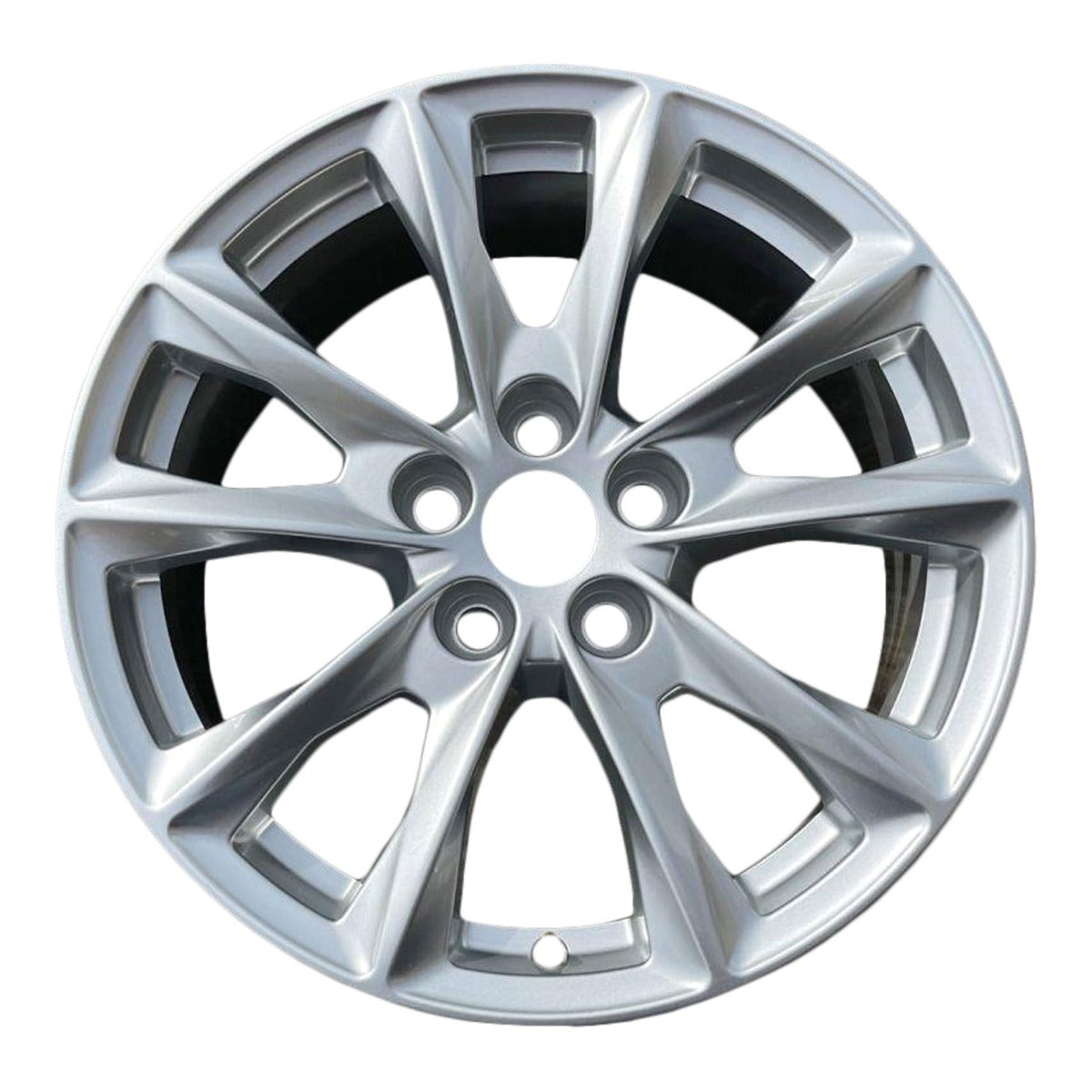 2021 Buick Envision 18" OEM Wheel Rim W95065S